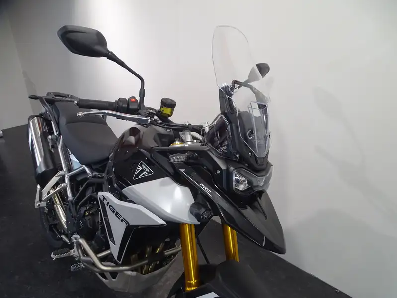 Triumph Tiger 900 - foto 2