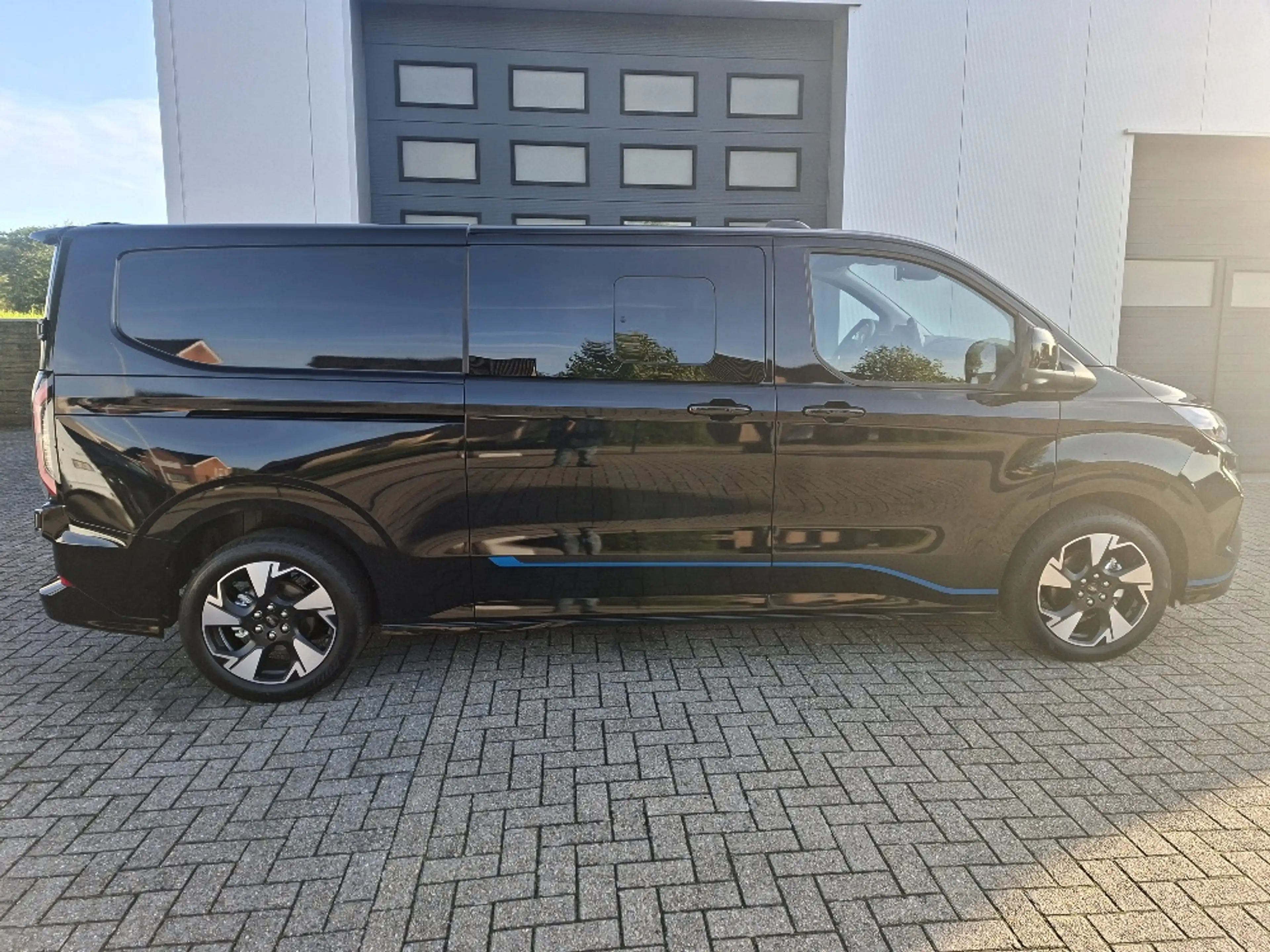 Ford Transit Custom 4WD, ELECTR zijschuifdeuren, trekhaak, 360°cam — photo 3