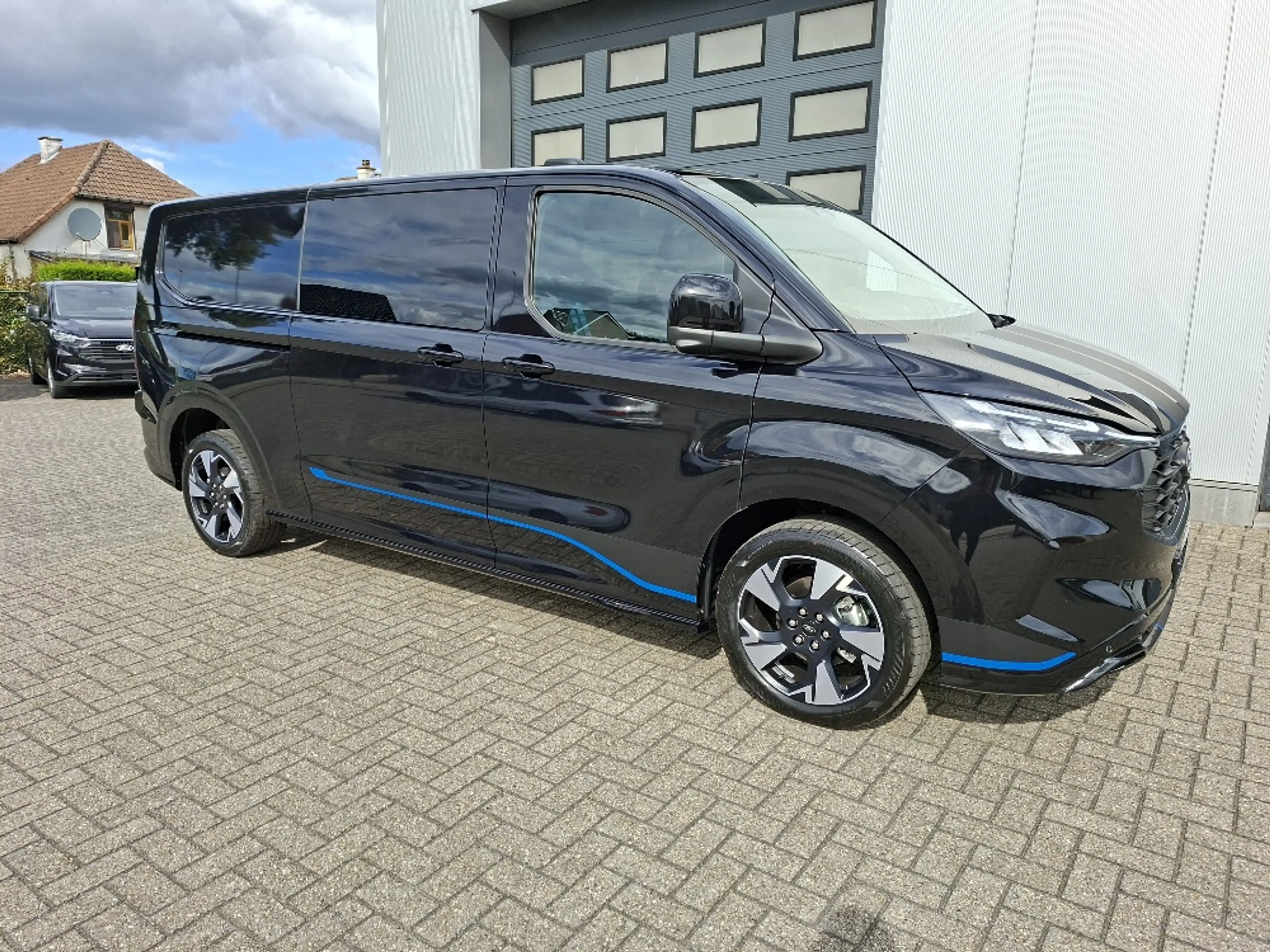 Ford Transit Custom 4WD, ELECTR zijschuifdeuren, trekhaak, 360°cam — photo 2