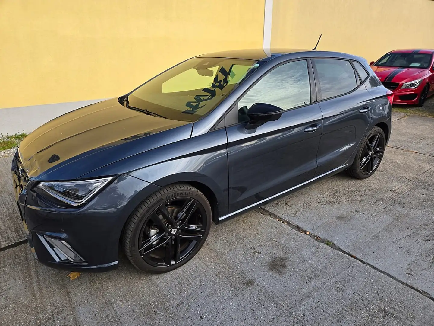 SEAT Ibiza 1,0 ECO TSI FR DSG Grau - 1