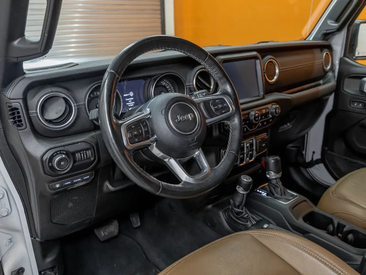 Jeep Wrangler снимка Jeep Wrangler