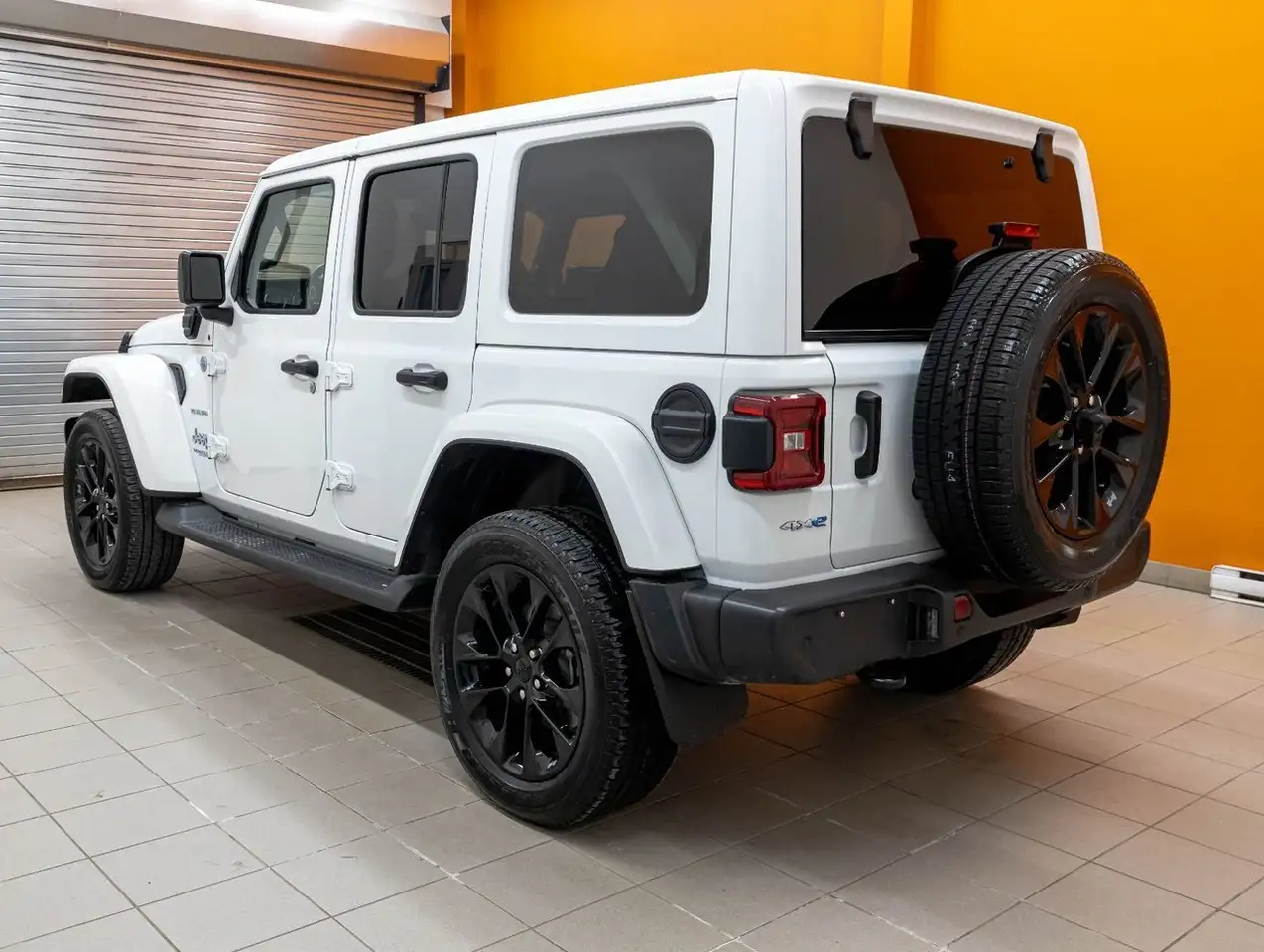 Jeep Wrangler снимка Jeep Wrangler