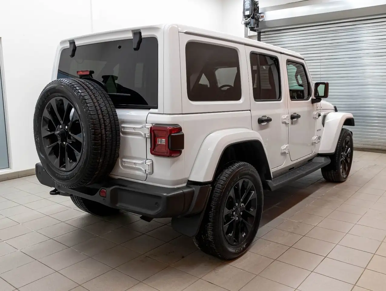 Jeep Wrangler снимка Jeep Wrangler