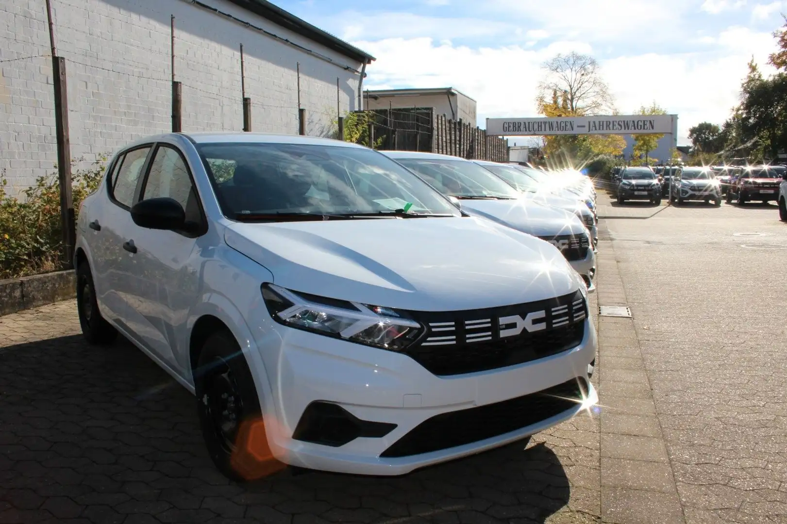 Dacia Sandero Essential SCe 65 Weiß - 2
