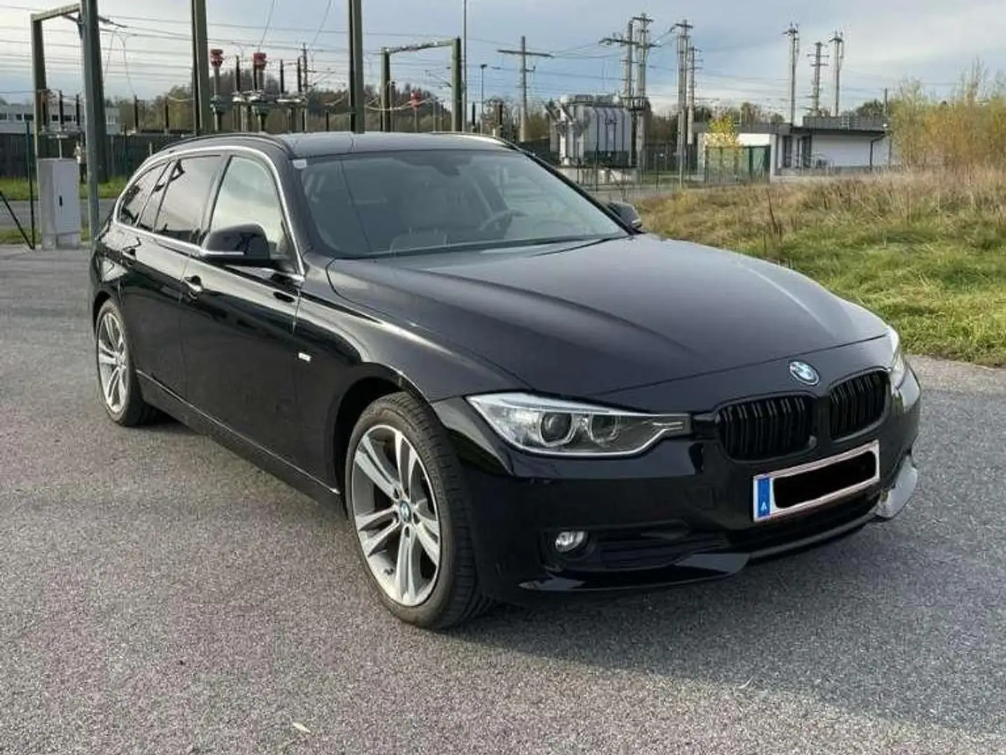 BMW 320 320d xDrive Touring Schwarz - 1