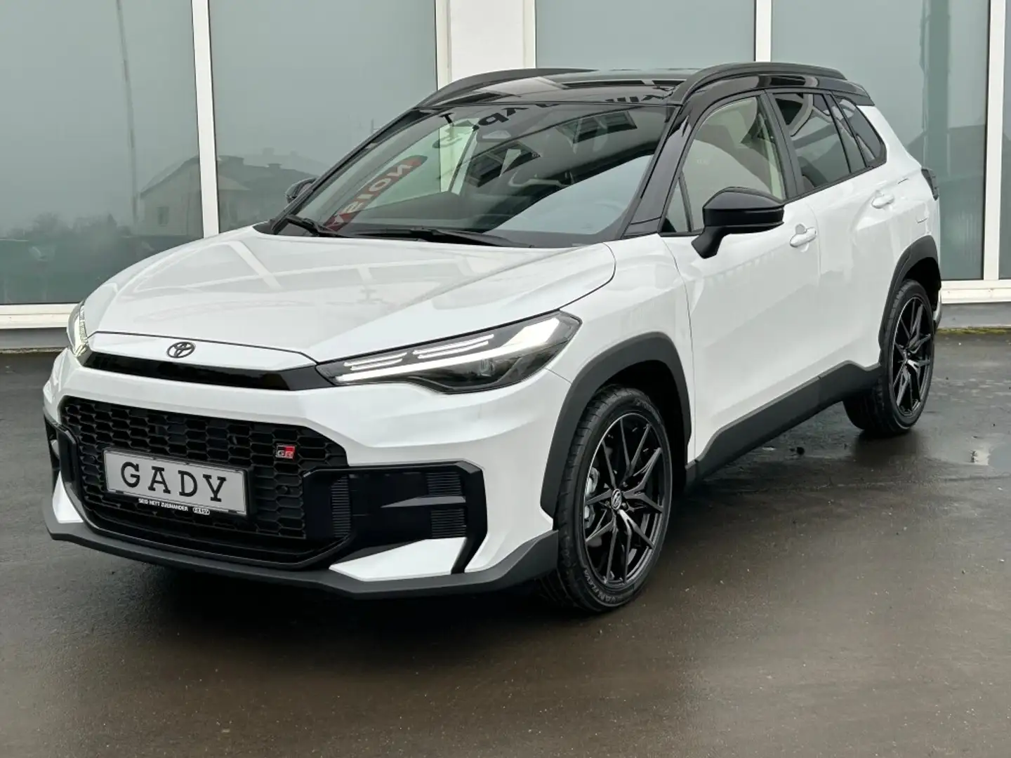 Toyota Corolla Cross 2,0 Hybrid GR Sport 2WD Weiß - 2
