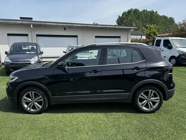 Volkswagen T-Cross view 4