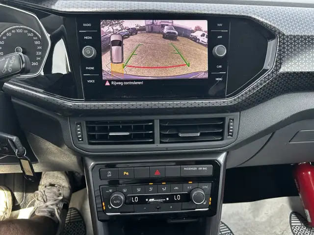 Volkswagen T-Cross view 14