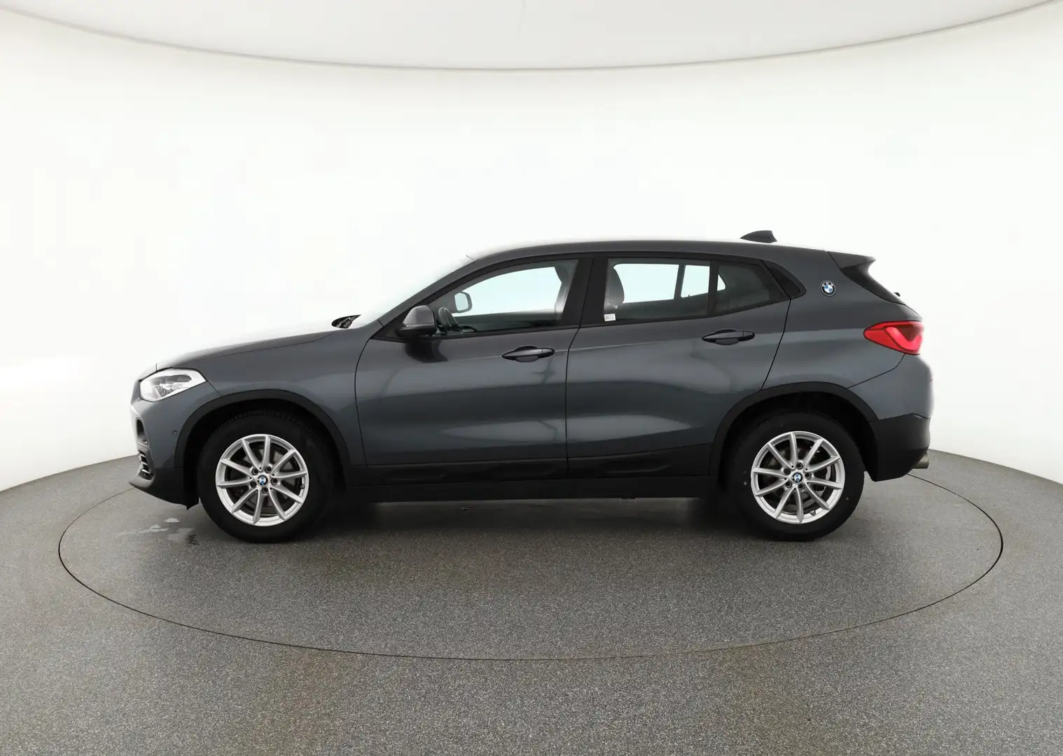 BMW X2 sDrive 18d LED Navi Head-Up Kamera Tempomat Gris - 2