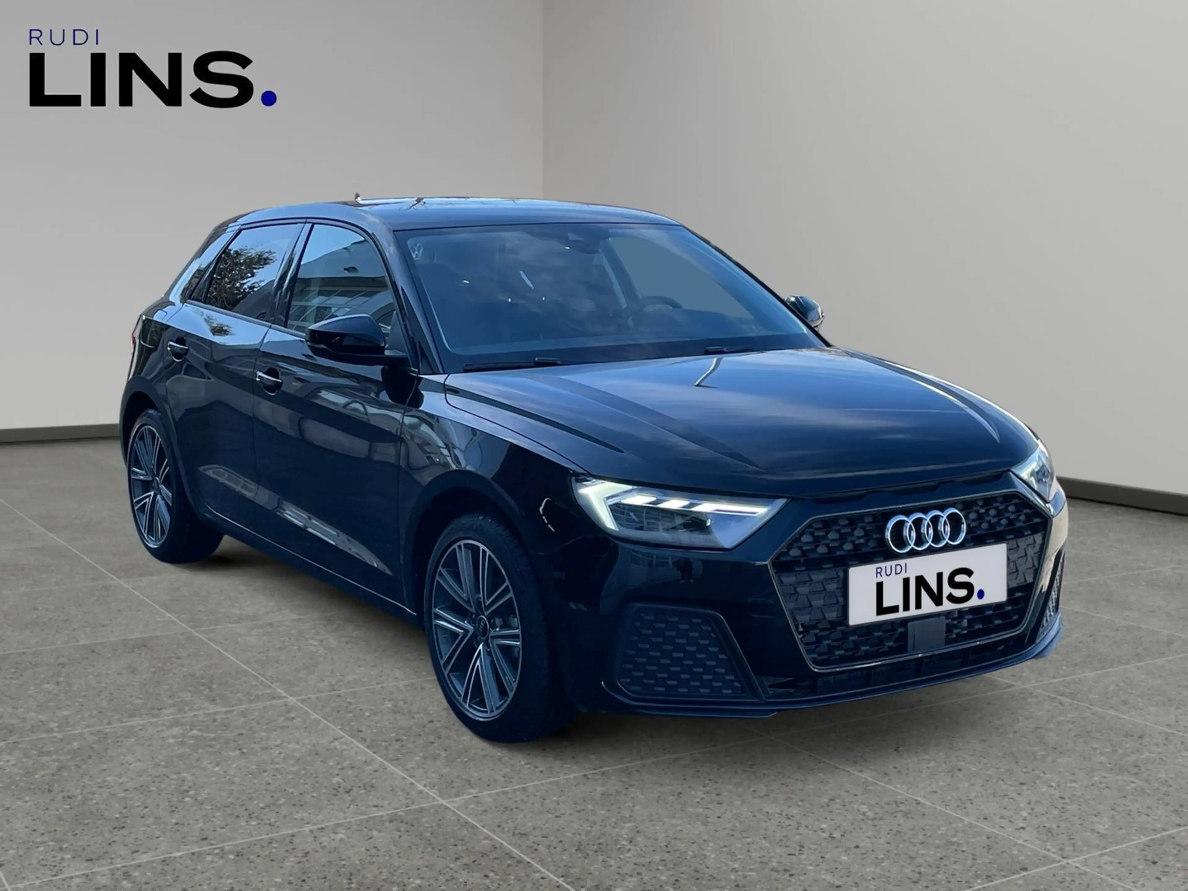Audi A1 25 TFSI intense — photo 7