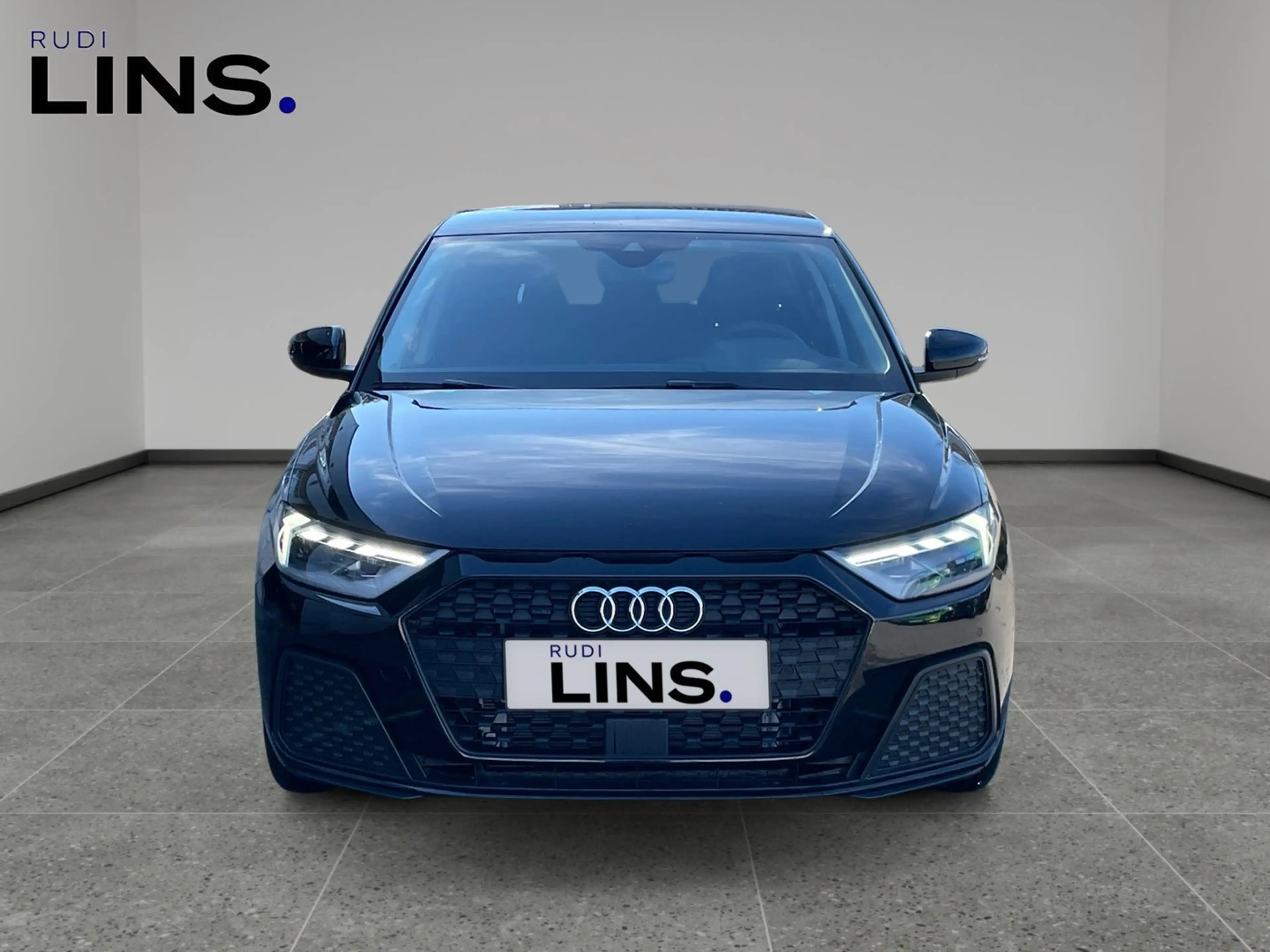 Audi A1 25 TFSI intense — photo 8