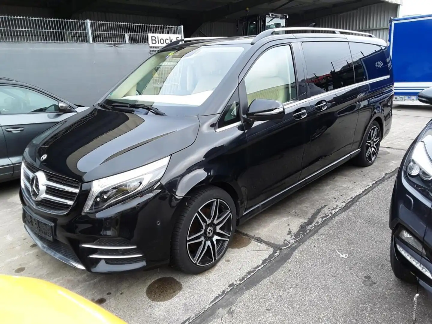 Mercedes-Benz V 250 CDI AMG 4MAT LANG STANDHZ 6SITZ BURMESTER AHK Zwart - 1