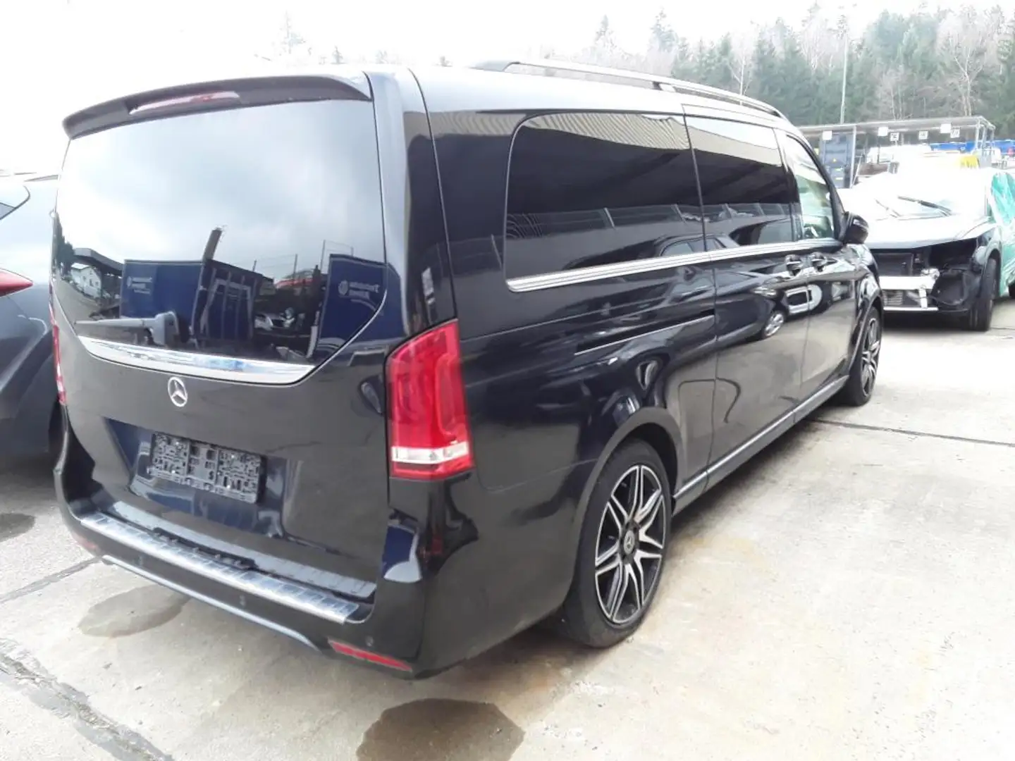 Mercedes-Benz V 250 CDI AMG 4MAT LANG STANDHZ 6SITZ BURMESTER AHK Zwart - 2