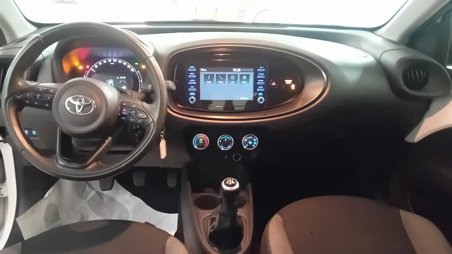 Toyota Aygo Aygo X X 1.0 Active 72cv Wit - 2