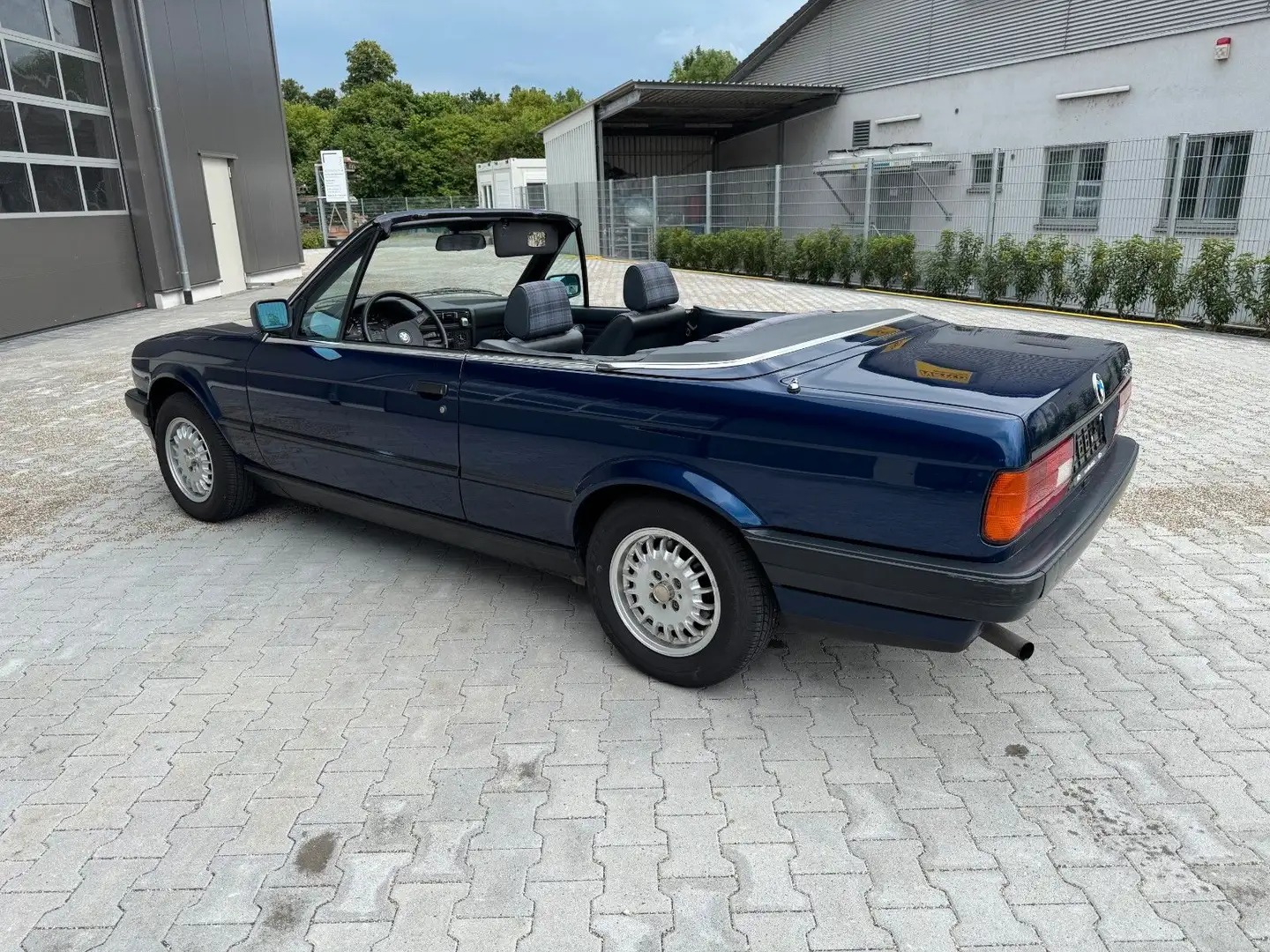 BMW 318 CABRIO   Oldtimer Modrá - 1