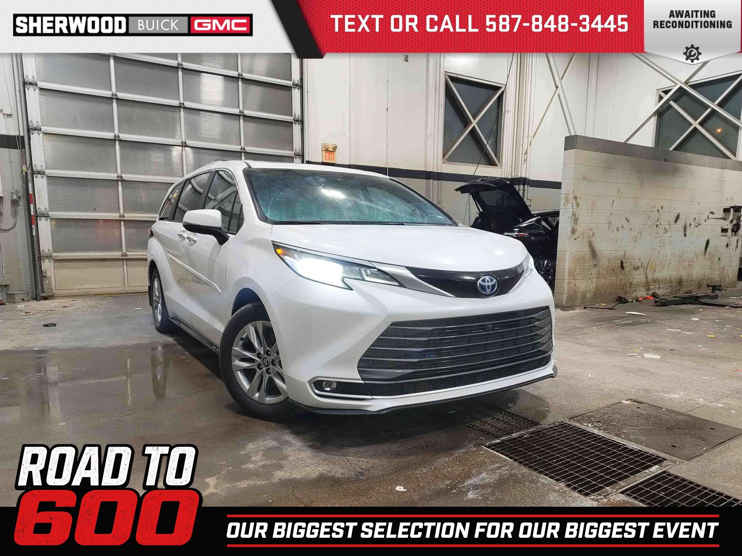 2024 Toyota Sienna Limited 2.5L AWD