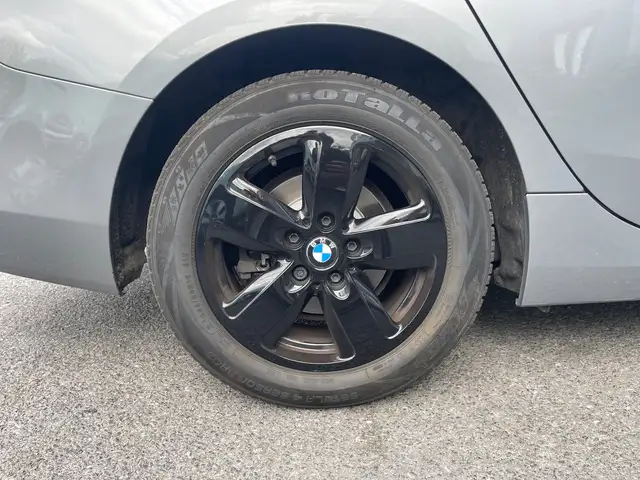 BMW 2 Series view 25