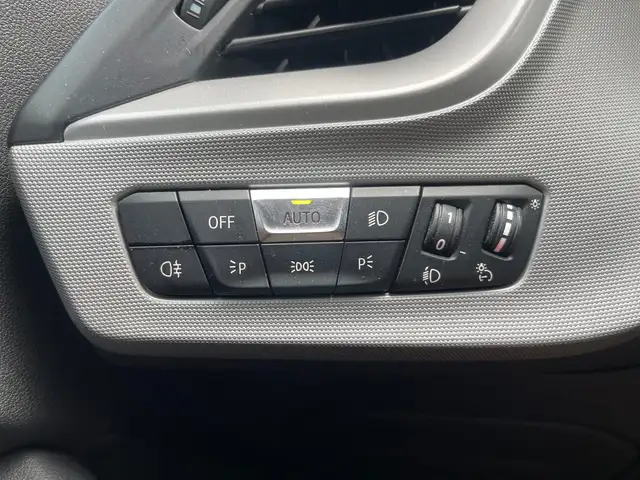 BMW 2 Series view 22