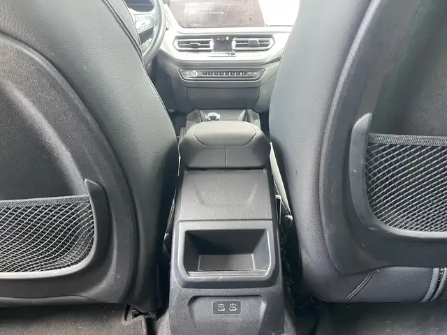 BMW 2 Series view 29