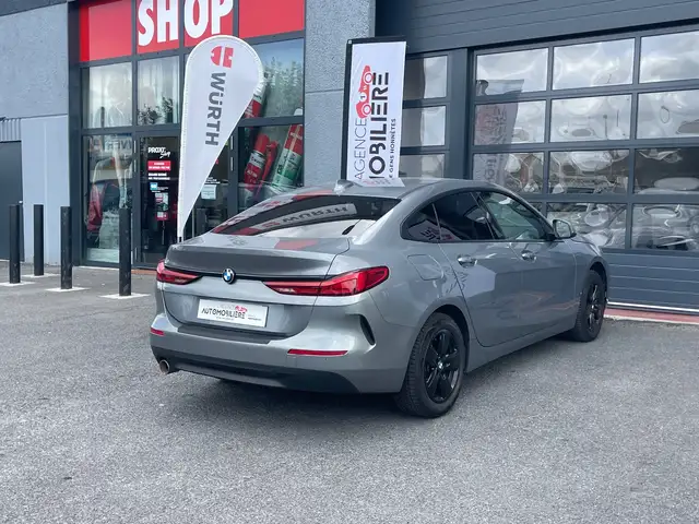BMW 2 Series view 4
