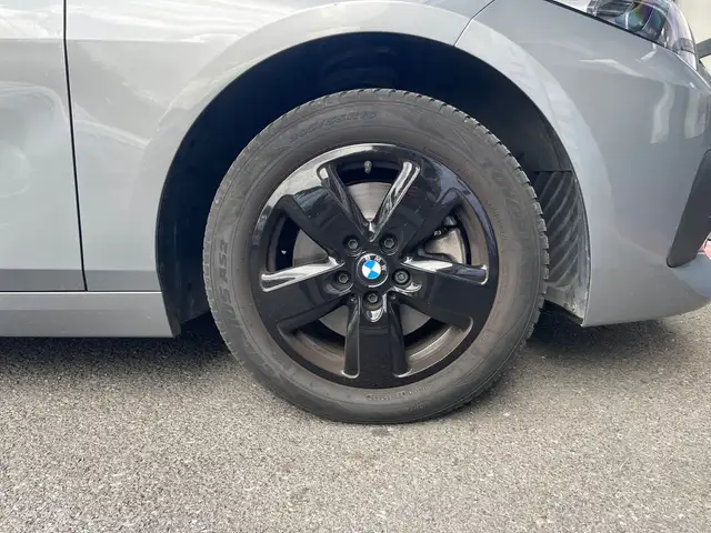 BMW 2 Series view 26