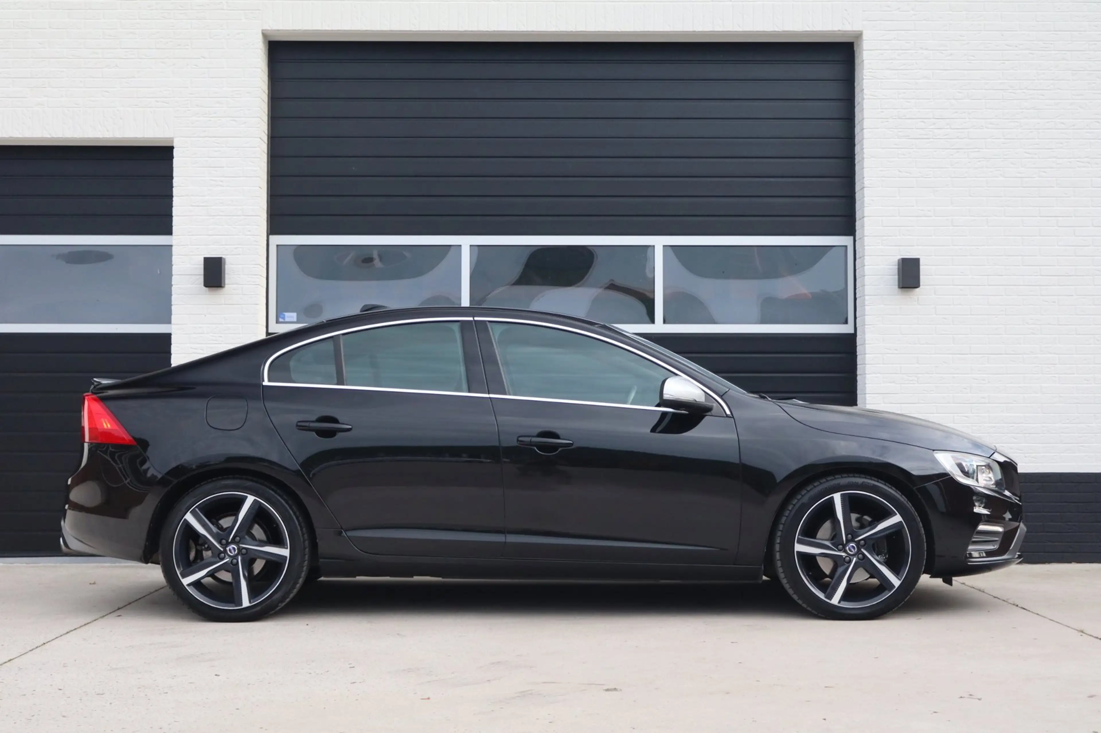 Volvo S60 2.0 T6 306pk R-Design - 19 inch - Sportstoelen - C — photo 5
