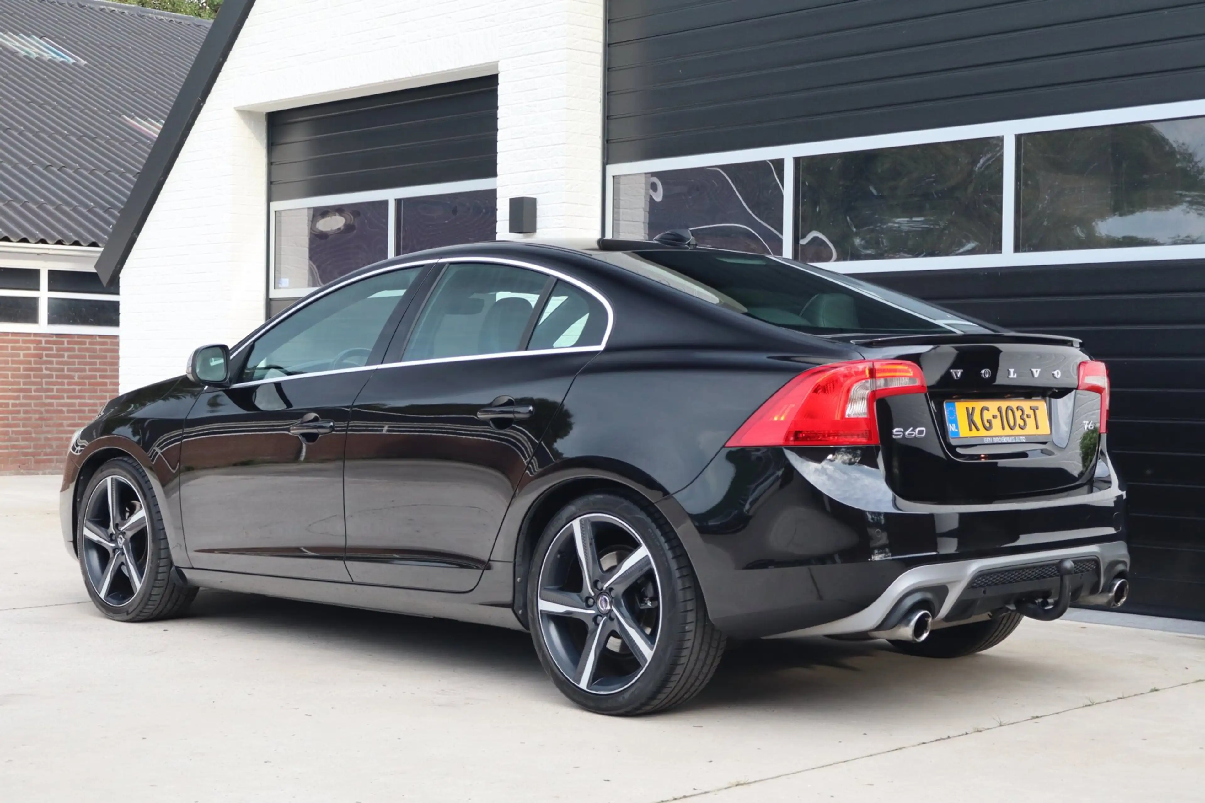 Volvo S60 2.0 T6 306pk R-Design - 19 inch - Sportstoelen - C — photo 3