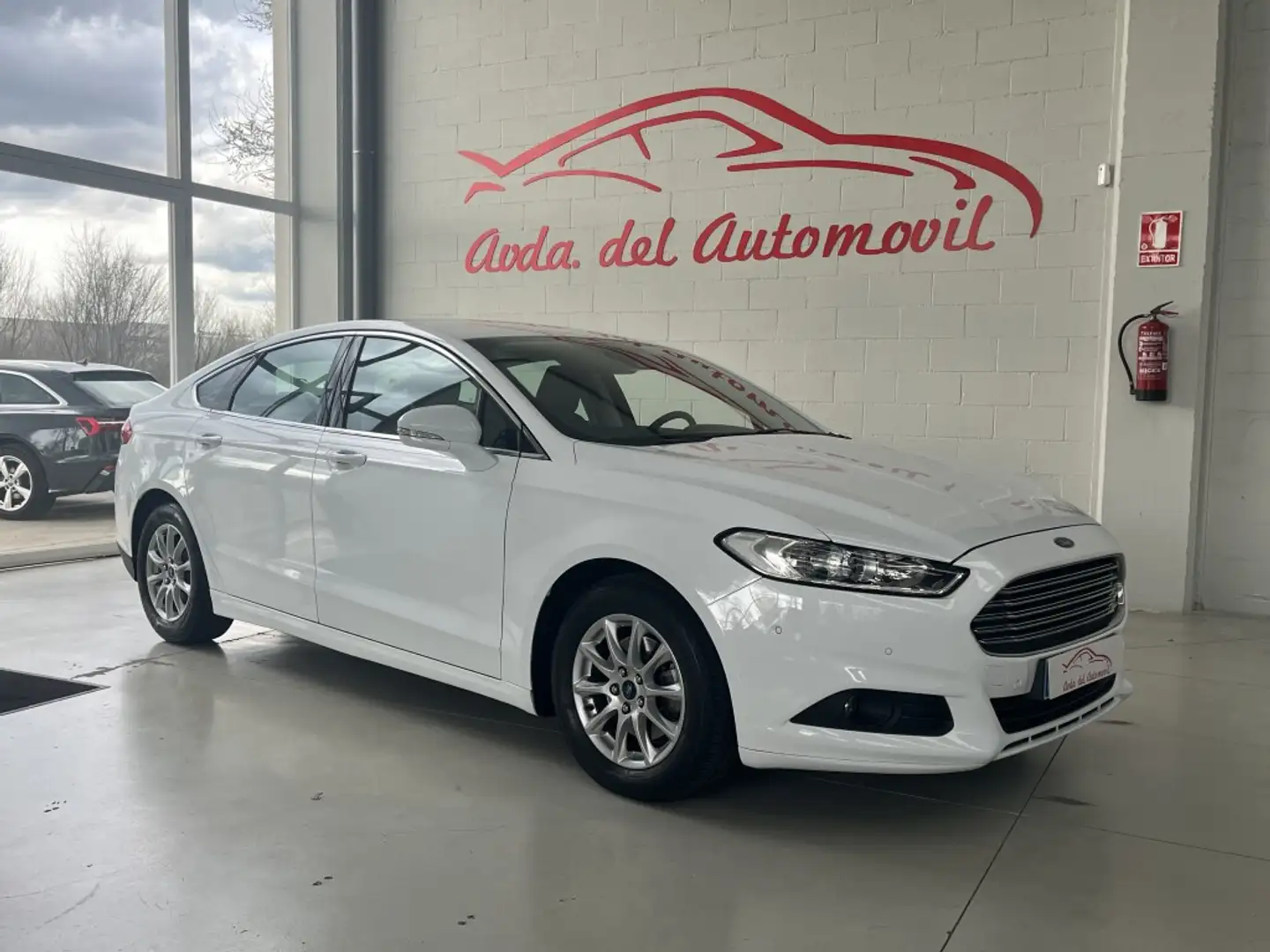 Ford Mondeo 2.0TDCI Trend 150 Blanc - 1