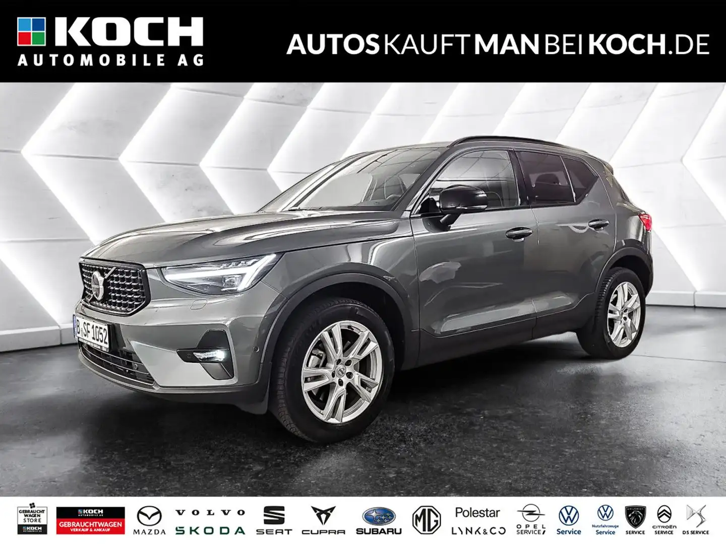 Volvo XC40 B3 Mild-Hybrid Benzin Ultra Dark Grün - 1