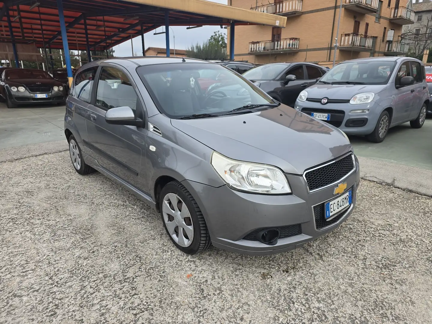 Chevrolet Aveo Aveo 3p 1.2 LS c/clima ecologic Gpl scad 2032 Gris - 1