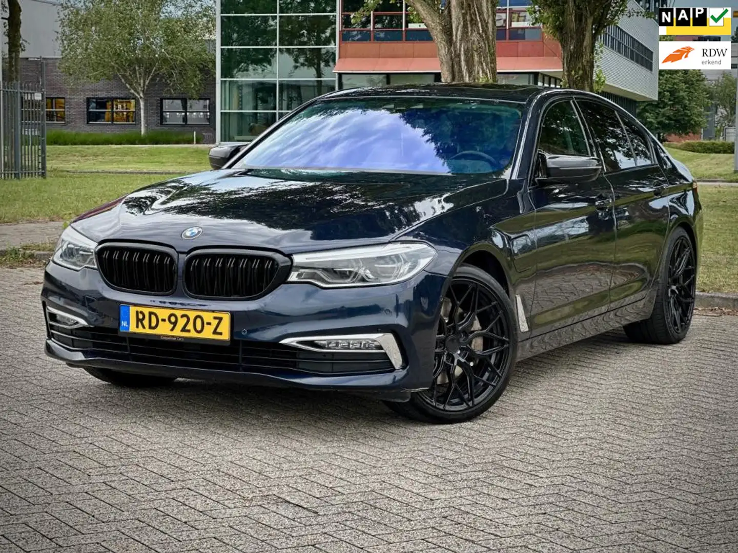 BMW 530 5-serie 530e iPerformance High Executive|Sunroof|L Blue - 1
