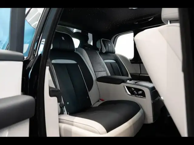 Rolls-Royce Cullinan view 11