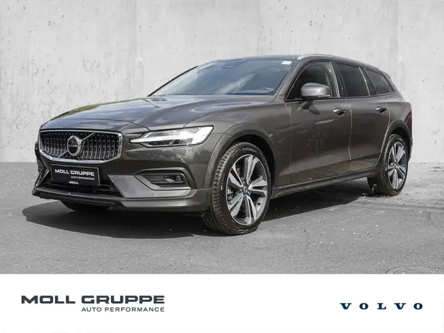 2024 Volvo V60 Cross Country in Grey for sale