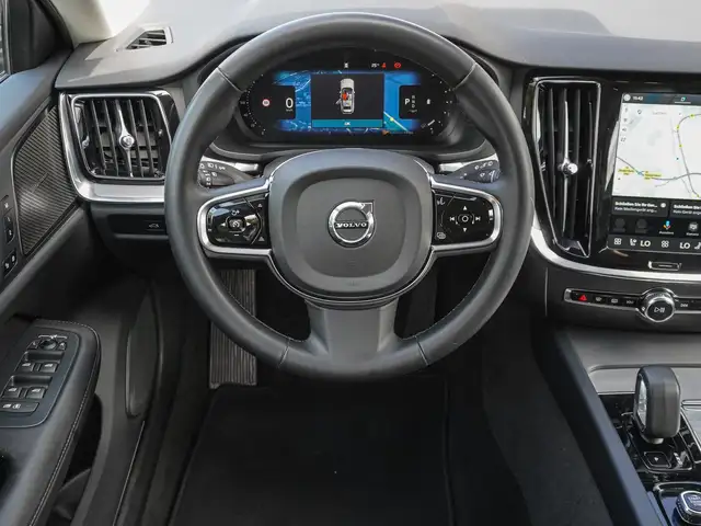 Volvo V60 Cross Country view 11
