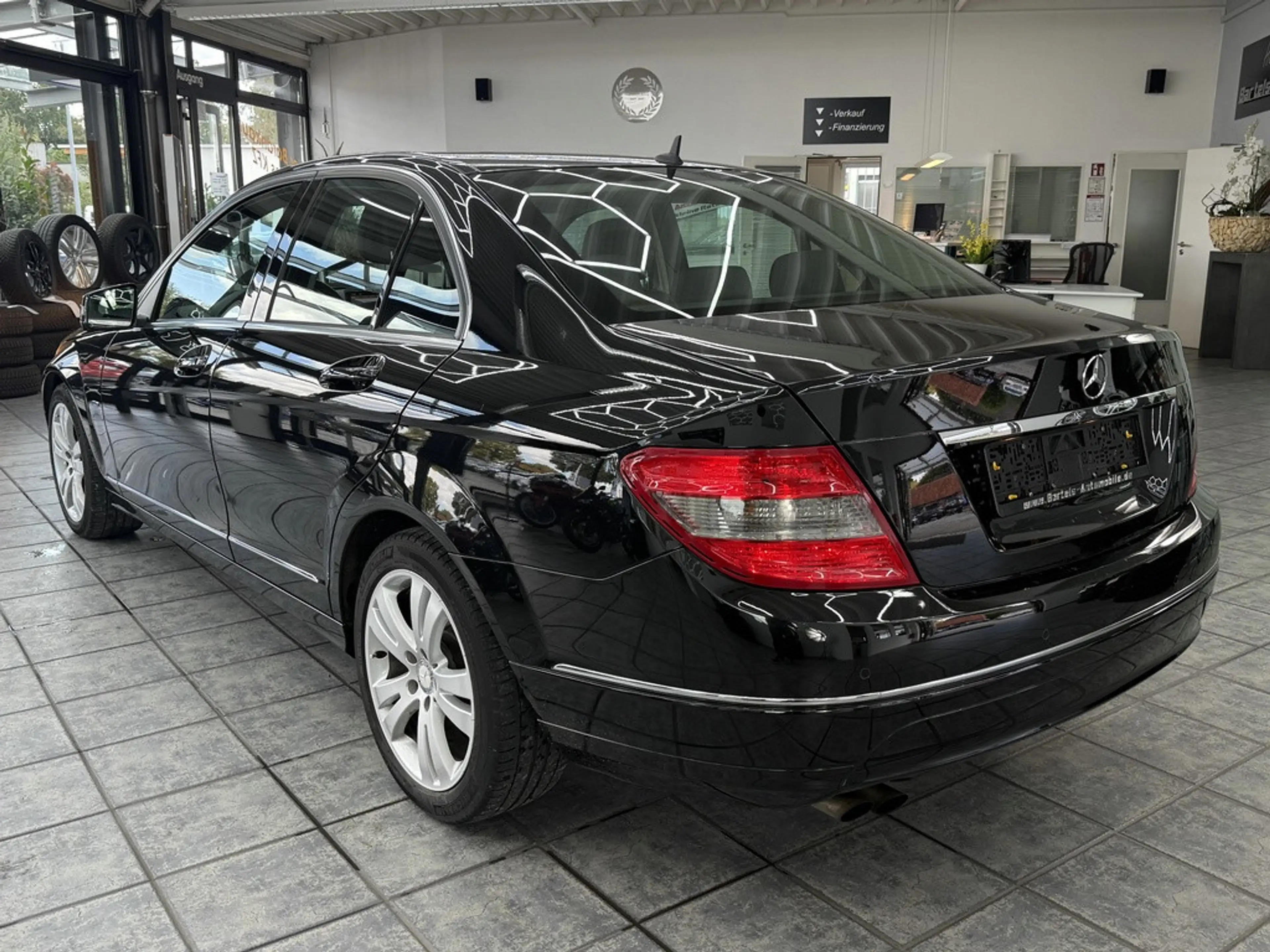Mercedes-Benz C 180 K Avantgarde, Comand, Leder, Sitzheizung — photo 8