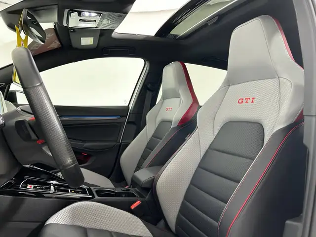 Volkswagen Golf view 10
