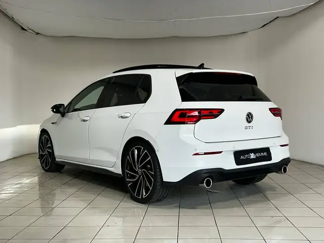 Volkswagen Golf view 5