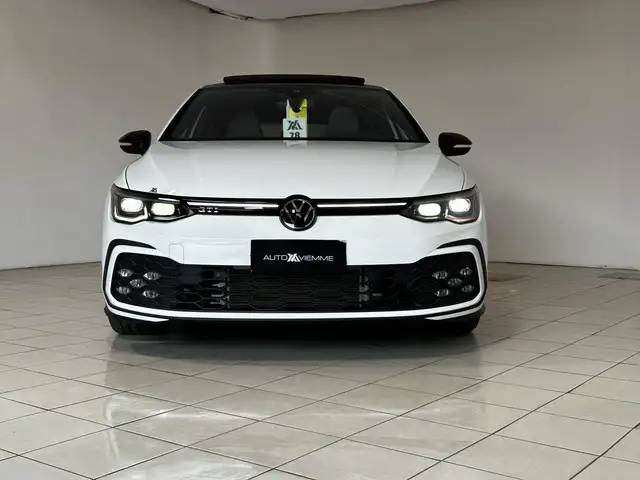 Volkswagen Golf view 4