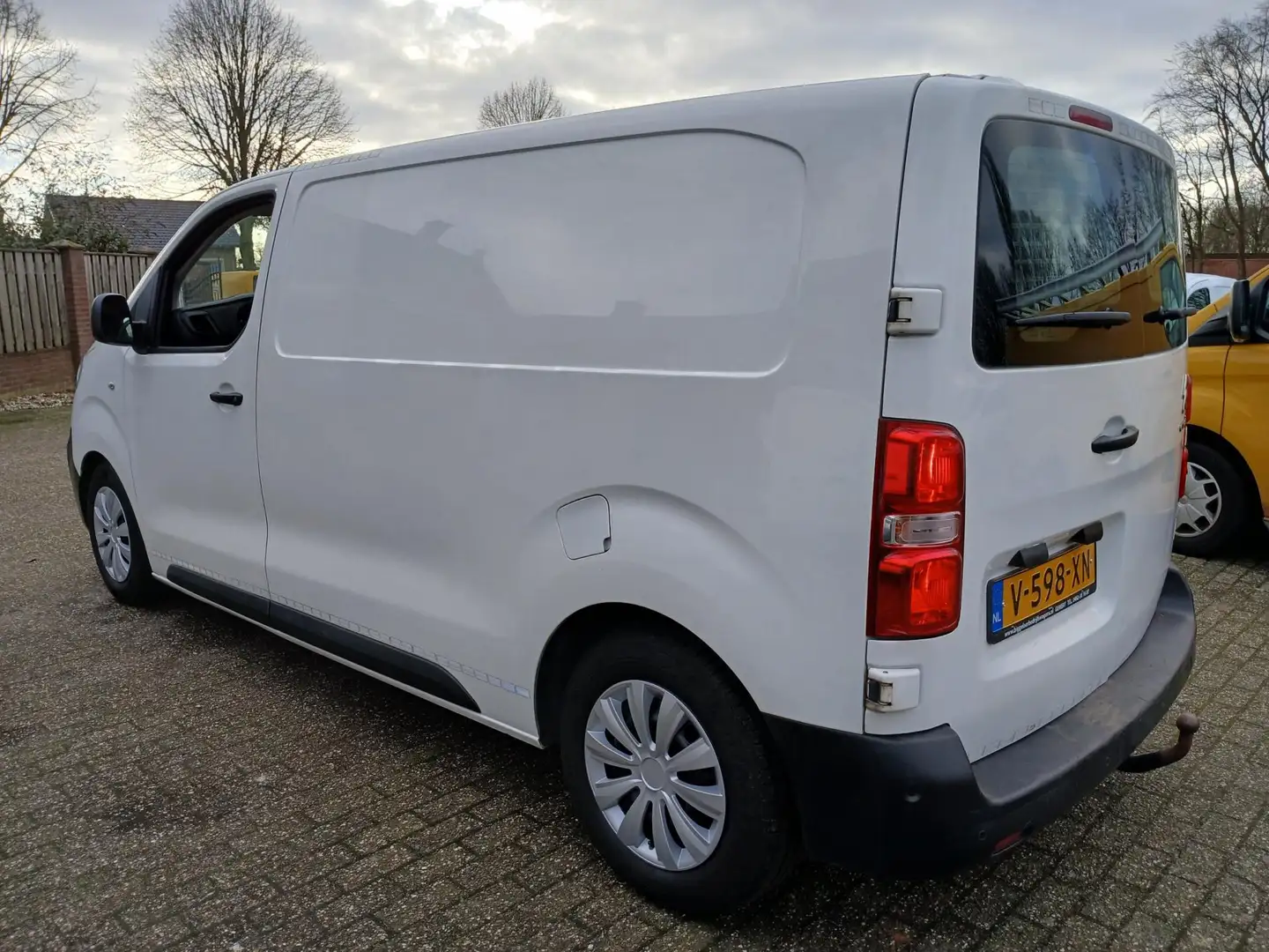 Citroen Jumpy 1.6 BlueHDI 95 Club M Blanco - 2