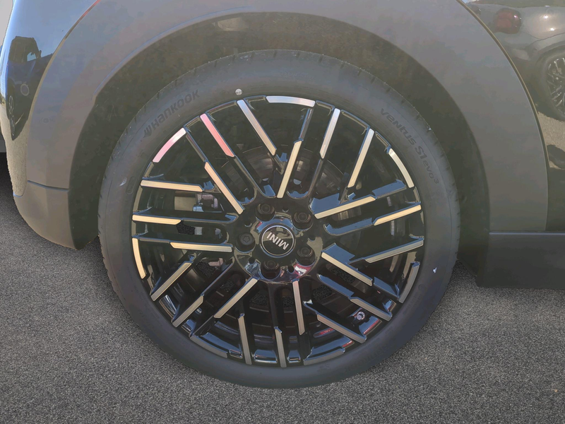 MINI Cooper S Favoured Trim — photo 10