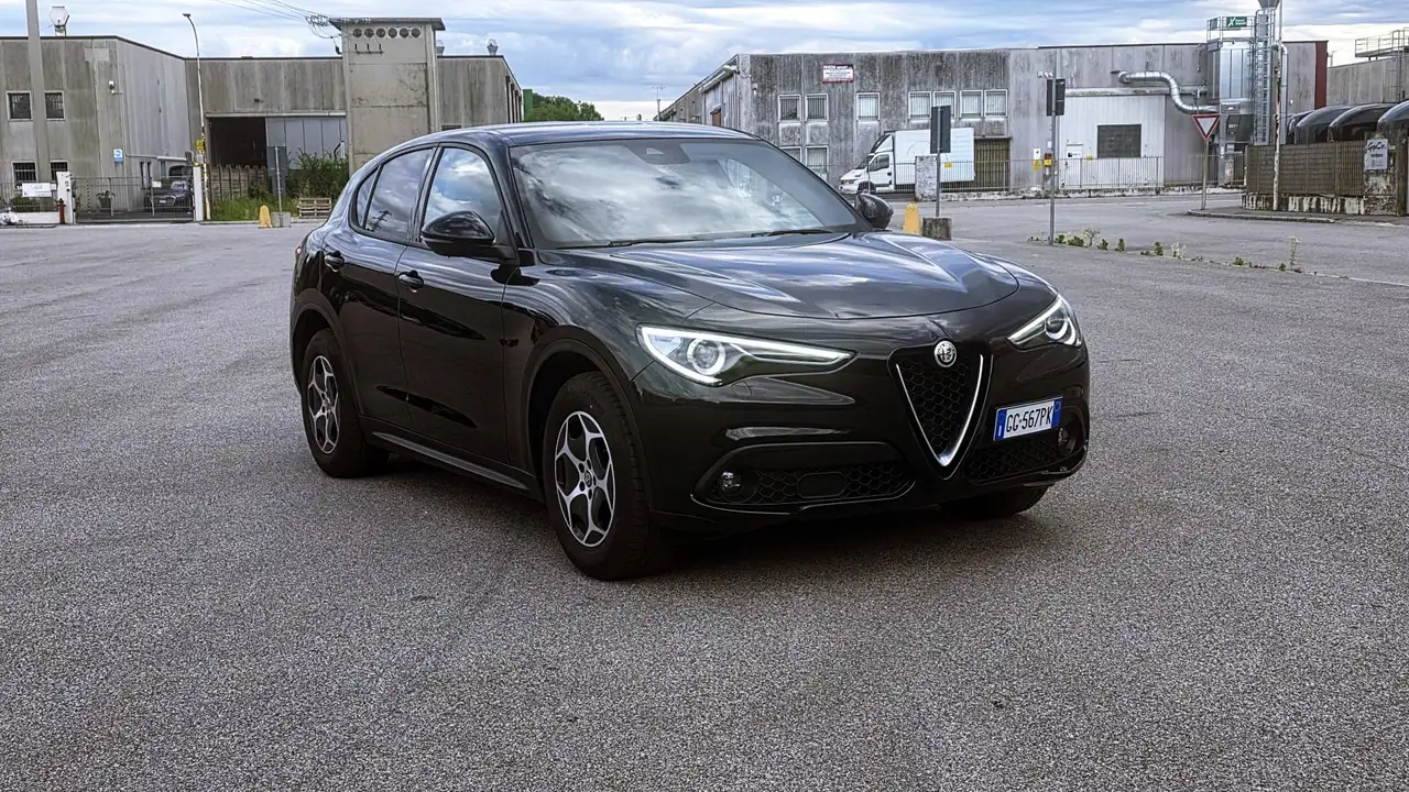 Alfa Romeo Stelvio 2021