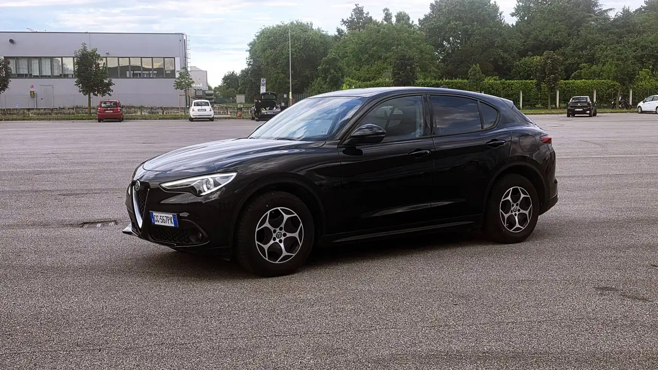 Alfa Romeo Stelvio 2021