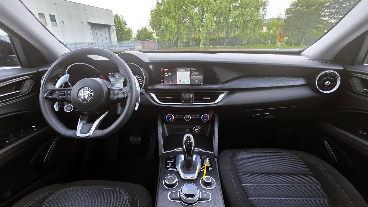 Alfa Romeo Stelvio 2021 — фото 11