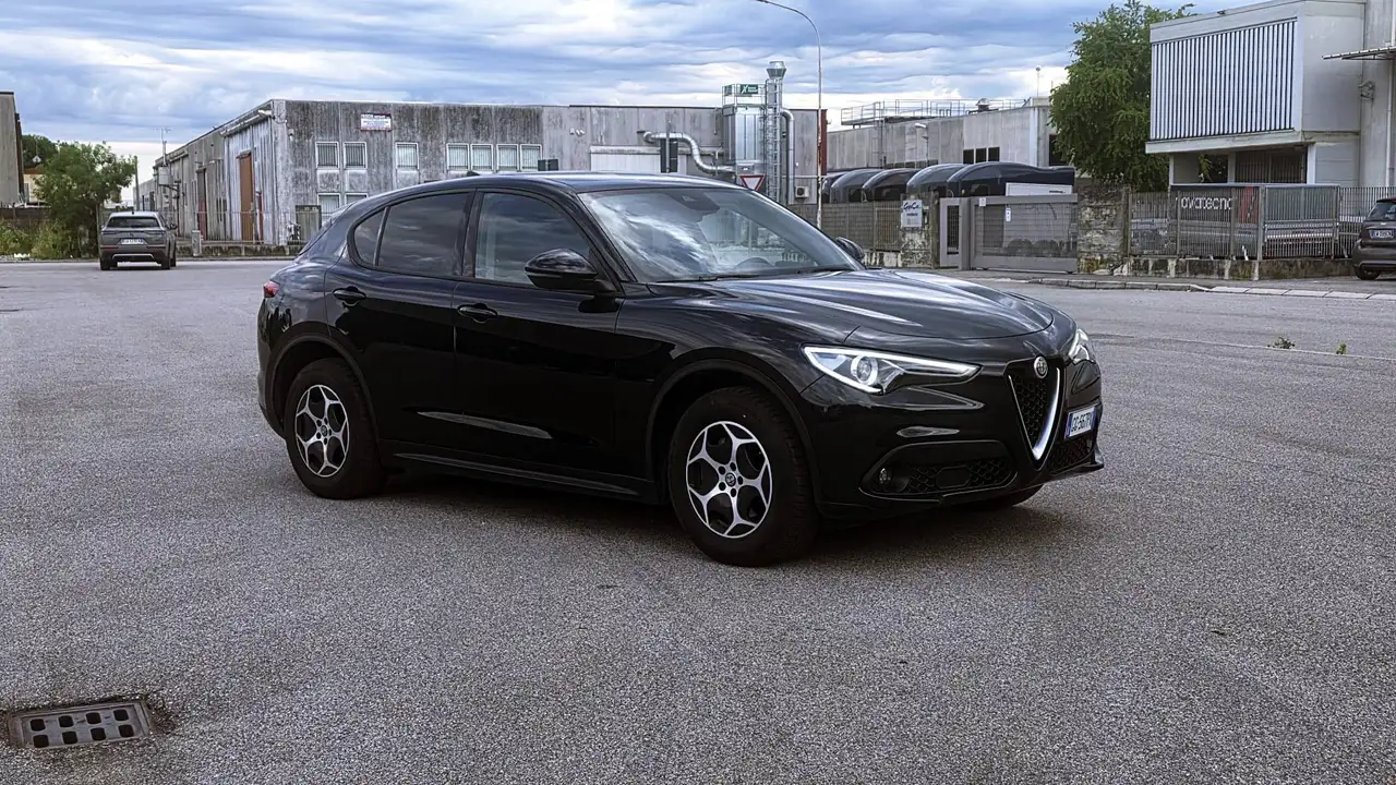 Alfa Romeo Stelvio 2021