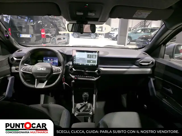 Dacia Duster view 29