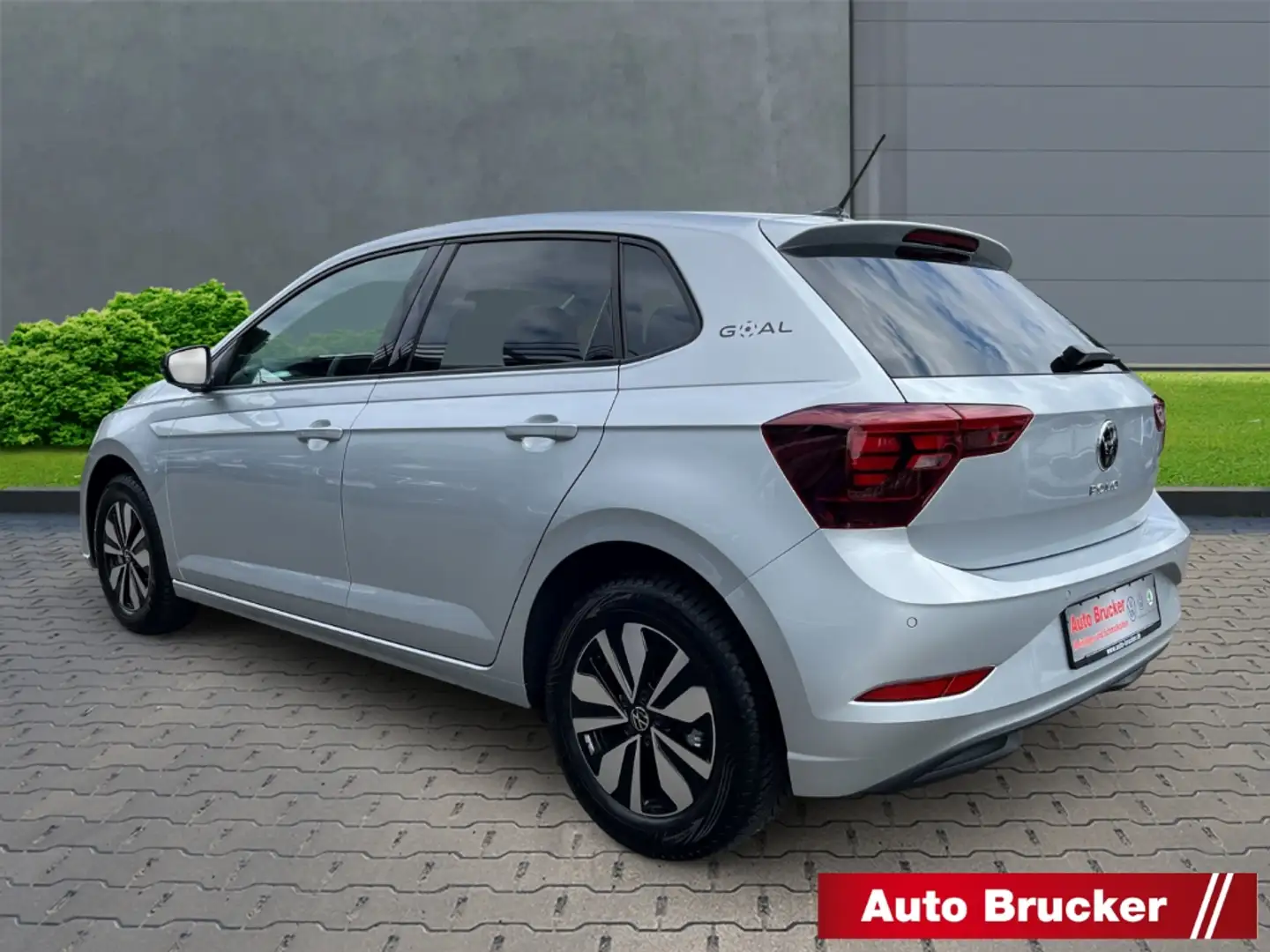 Volkswagen Polo VI Goal 1.0 TSI+DSG+LED+AHK+2-Zonen-Klima+Navi+SHZ Silber - 2