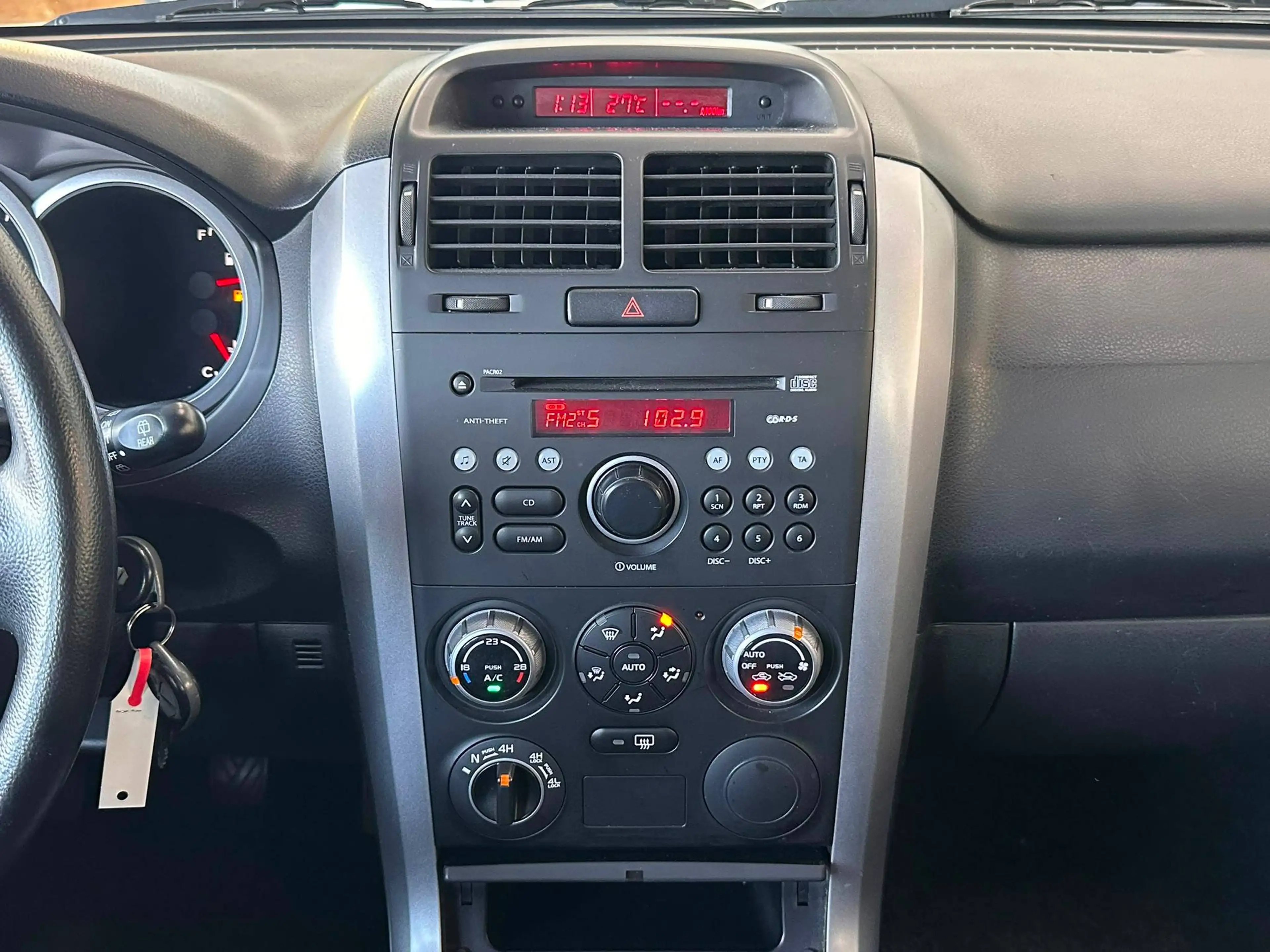 Suzuki Grand Vitara 🟩2.0 ESSENCE 140CV - AIRCO - CAPTEUR - 5 PORTES — photo 11
