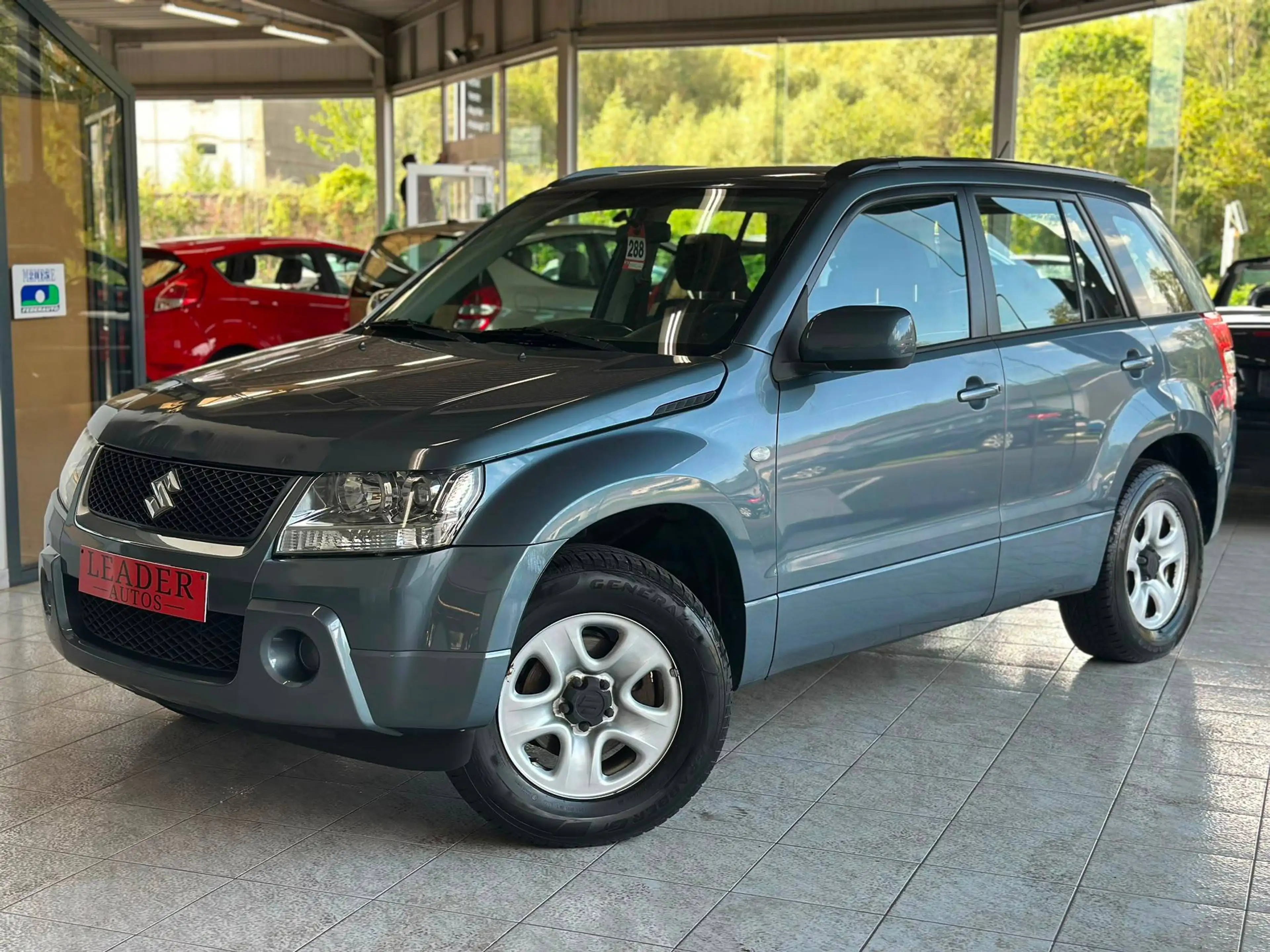 Suzuki Grand Vitara 🟩2.0 ESSENCE 140CV - AIRCO - CAPTEUR - 5 PORTES — photo 2