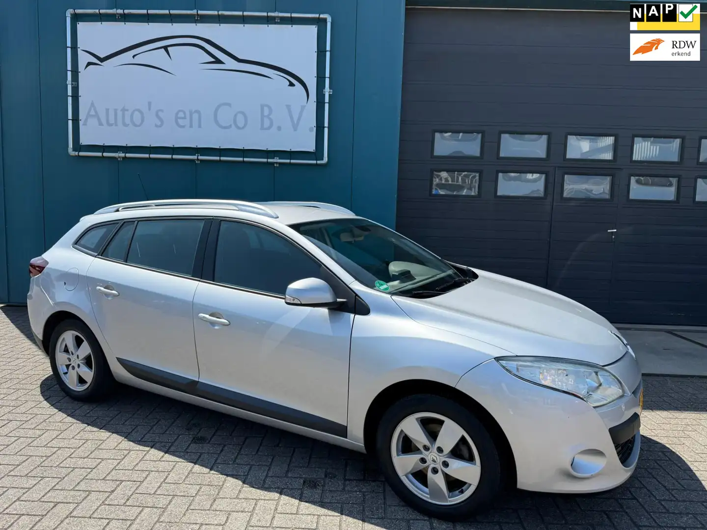 Renault Megane Estate 1.5 dCi Dynamique Clima Cruise Navigatie 16 Gris - 1