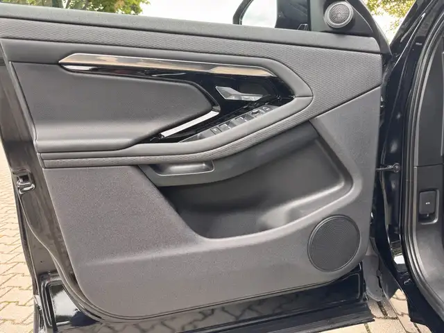 Land Rover Range Rover Evoque view 11